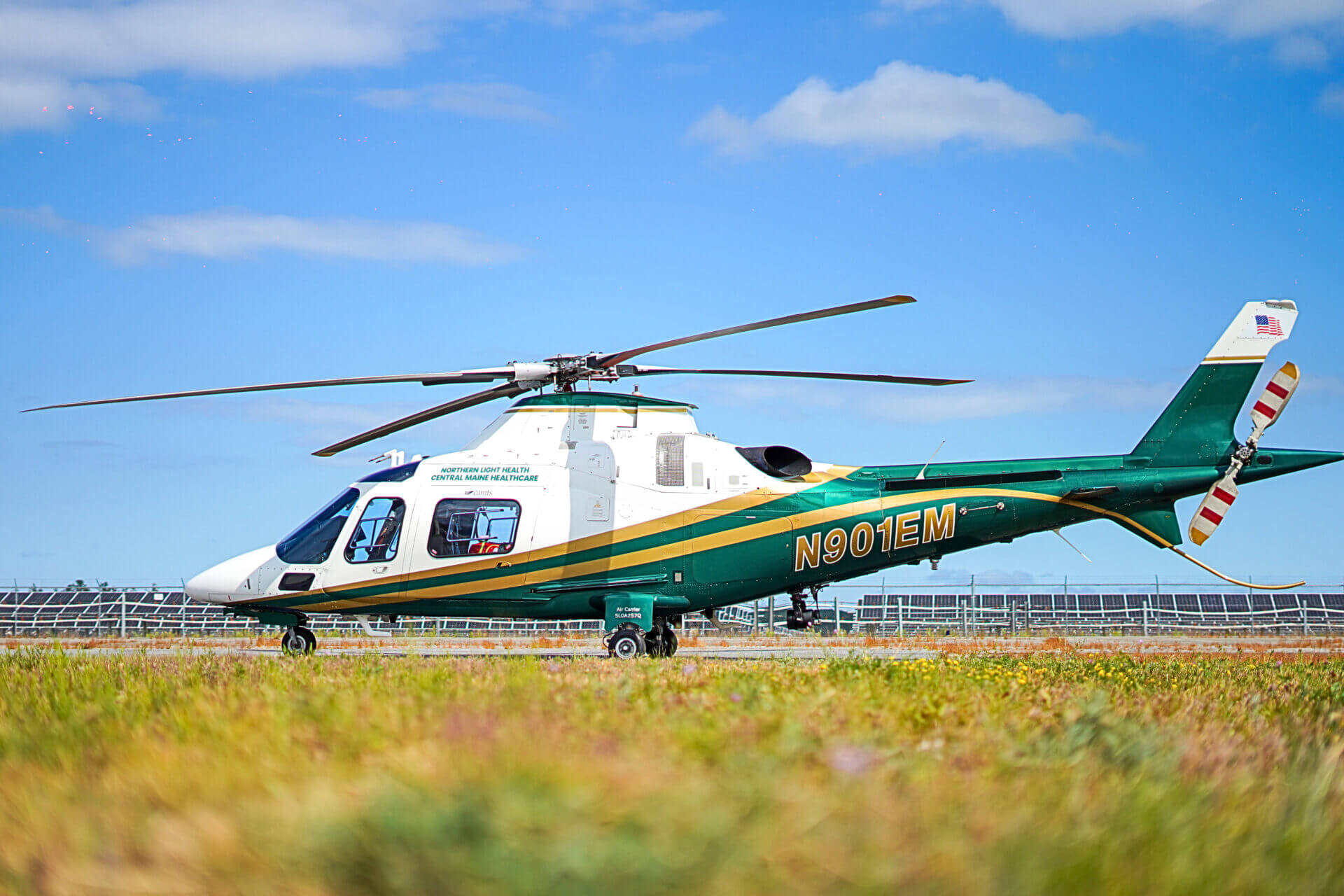 2004 Leonardo A109E (N901EM), photo 1