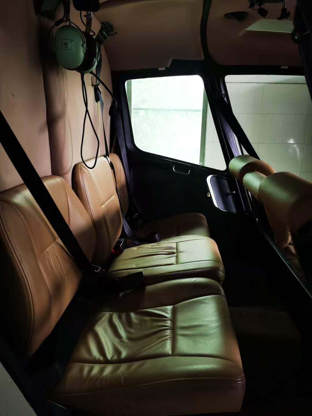 2016 Robinson R66 Turbine, photo 4