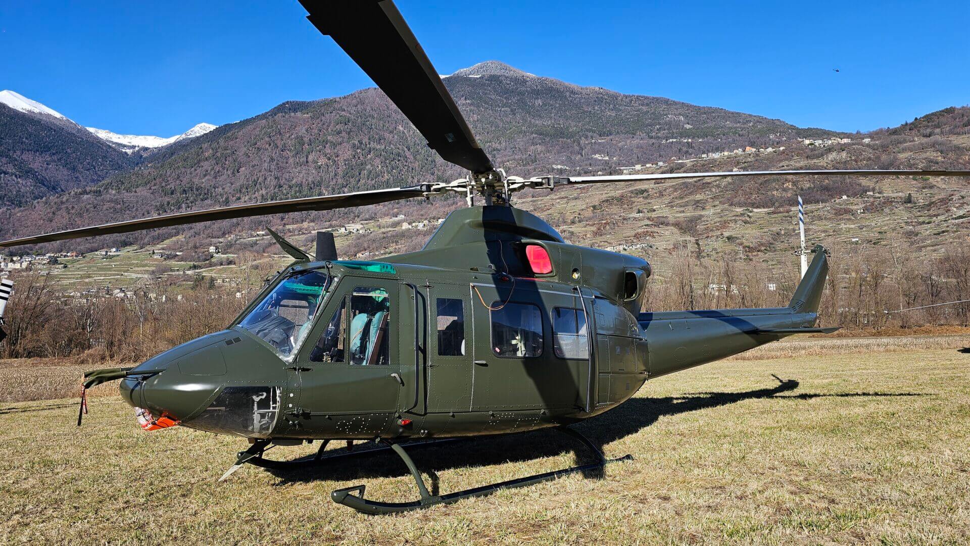 Leonardo AB412