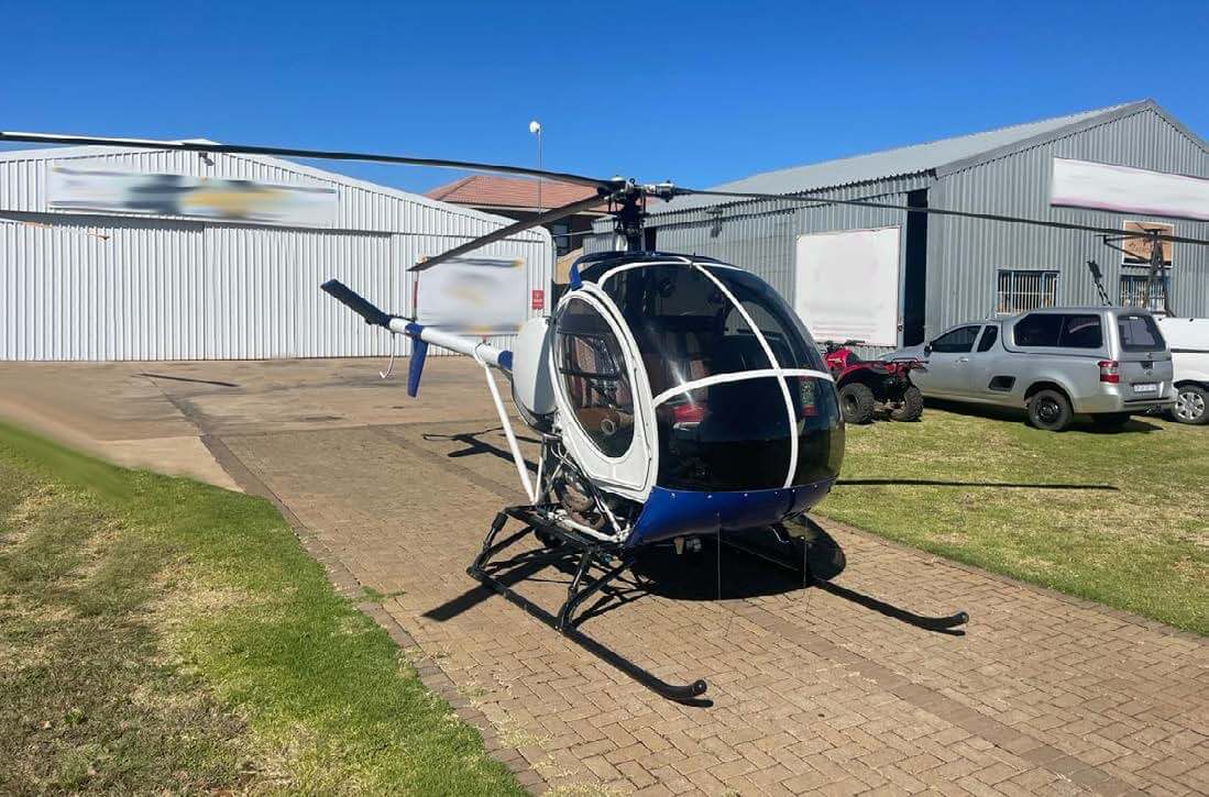 1990 Schweizer 269C, photo 3