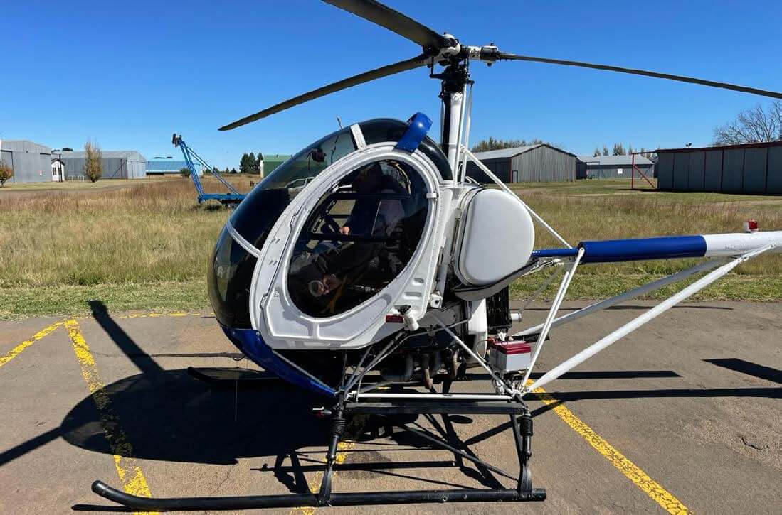 1990 Schweizer 269C, photo 4