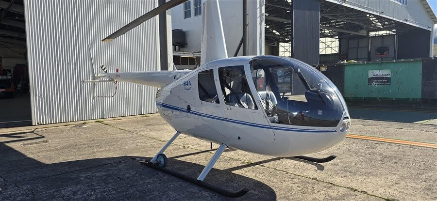 2010 Robinson R44 Raven I, photo 3