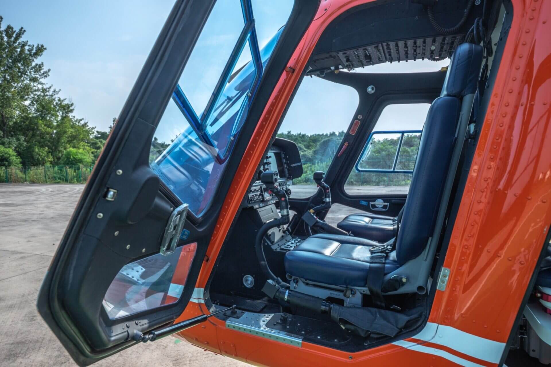 2016 Leonardo AW119Kx, photo 3