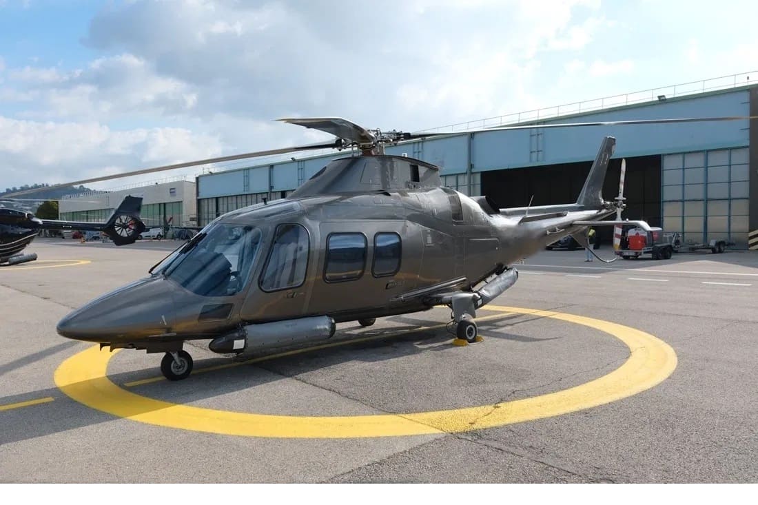 2009 Leonardo AW109S, photo 2