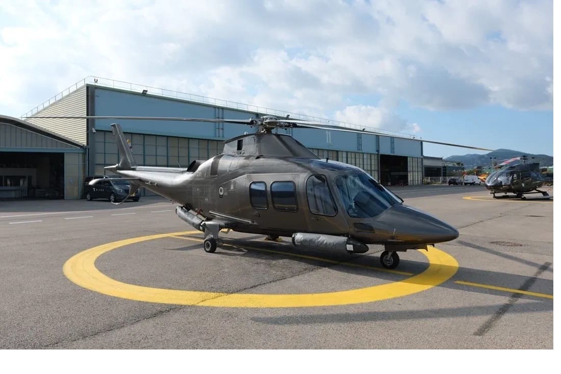 2009 Leonardo AW109S, photo 3